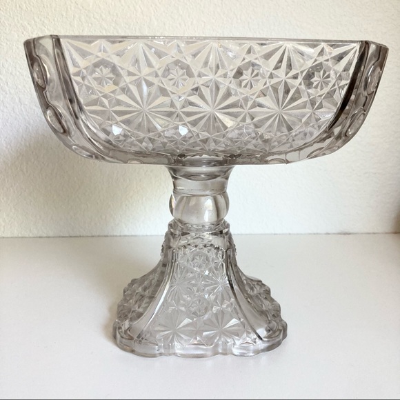 Large Vintage Daisy & Button Glass Footed Bowl